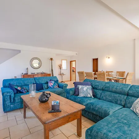 Villa Reves De Rives By Interhome